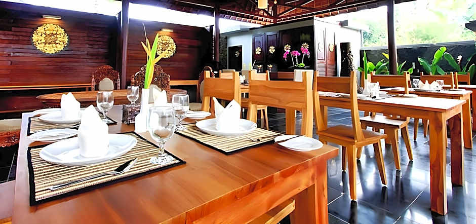 Ubud Raya Villa