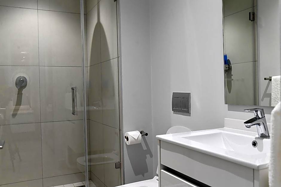 Ellipse Waterfall Executive Apartments