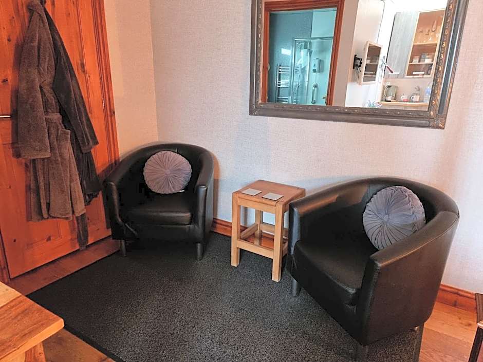 Castle Lodge - Brecon Beacons Accommodation