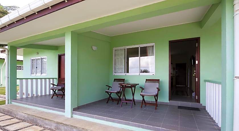 Surfers Beach Self Catering Chalets