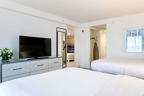 Queen Room with Two Queen Beds - Non-Smoking