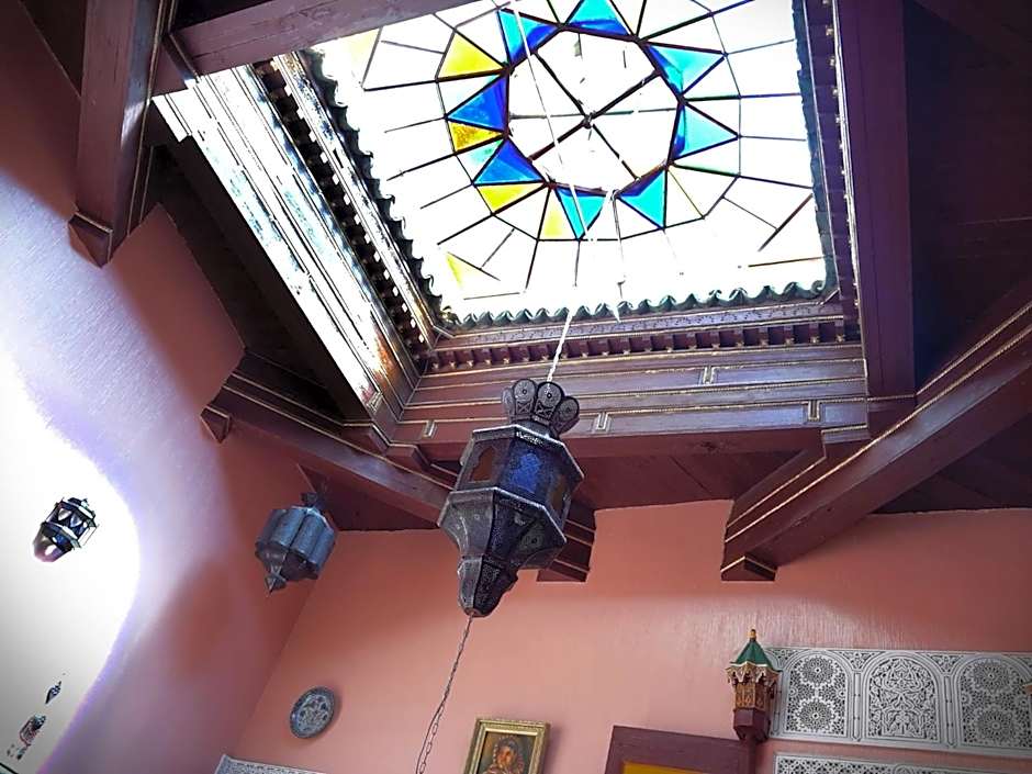Riad Atika Mek
