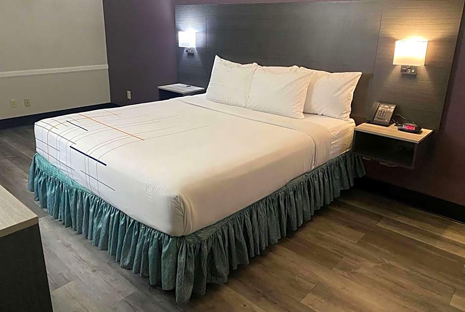 La Quinta Inn & Suites by Wyndham Bakersfield South