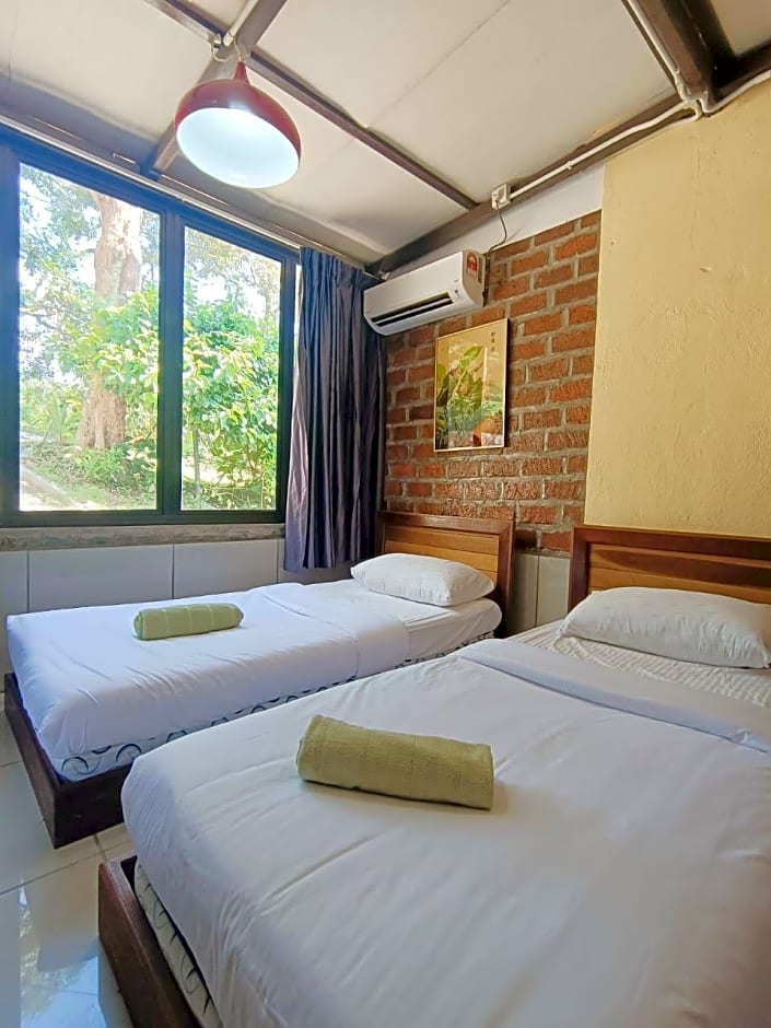 Collection O 90861 Bentong Nature Orchard Homestay