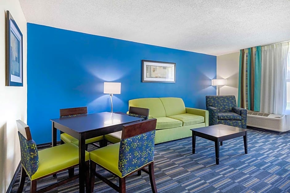 Day Inn and Suites by Wyndham Oxford