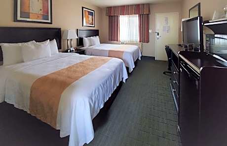 2 Queen Beds Nonsmoking Accessible