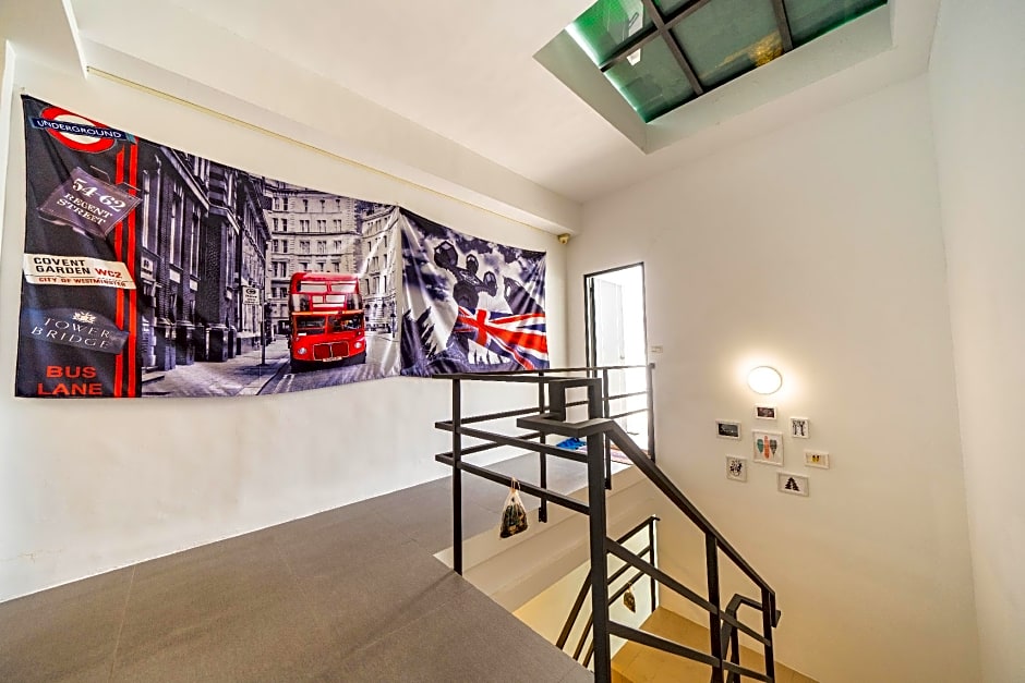 White House – Tainan, LA