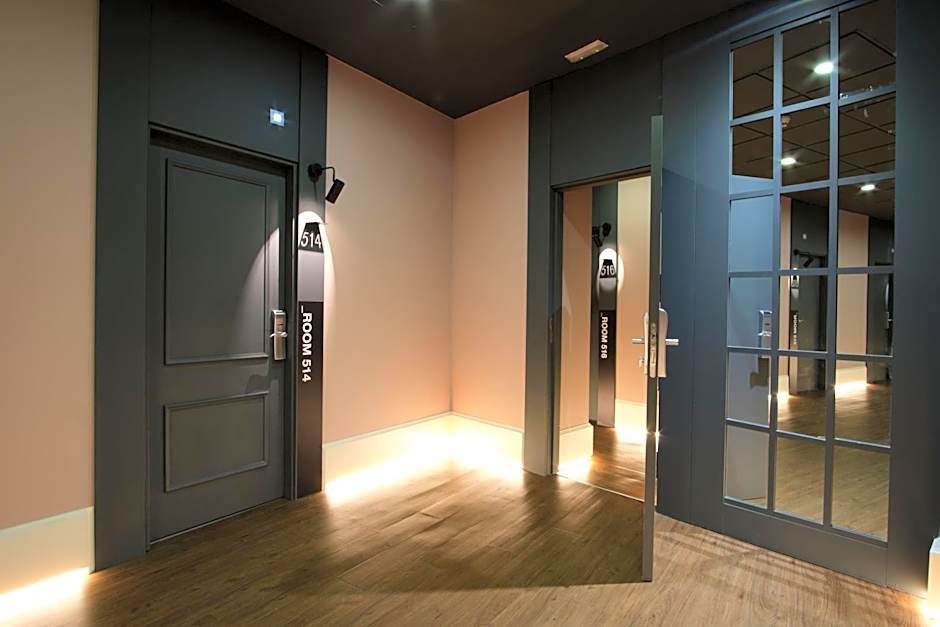 Petit Palace Triball