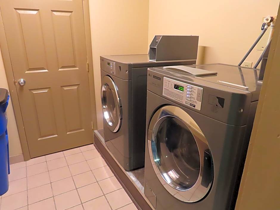 St. Charles Hotel - Hudson