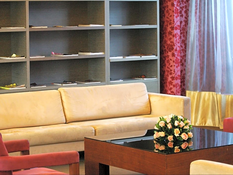 City Suites Gateway Hotel