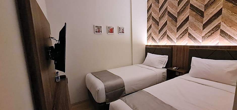 Grand Plaza Boutique Hotel