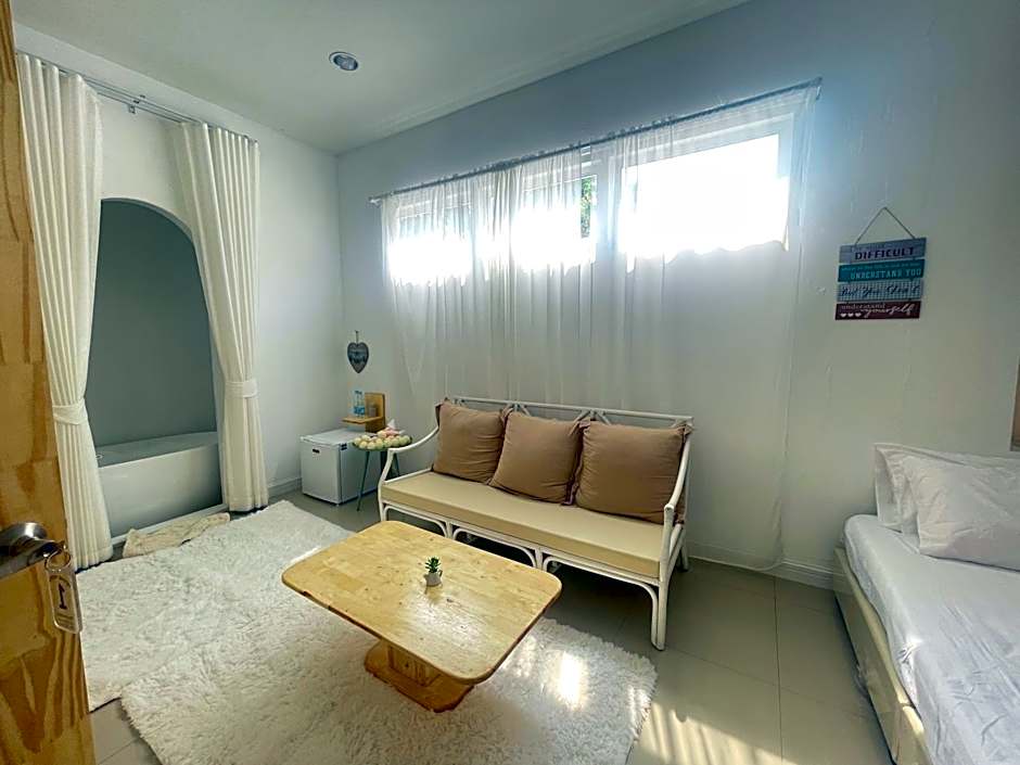 มินิมอลโฮลเทล