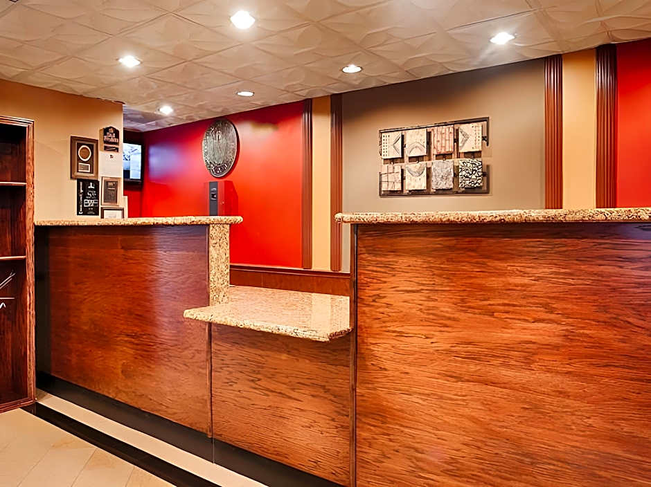 Comfort Inn & Suites IAH Bush Airport - East