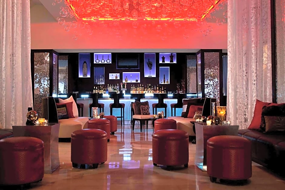 Renaissance New Orleans Pere Marquette French Quarter Area Hotel