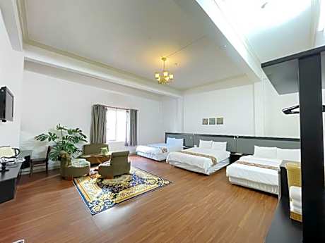 Lilly Hotel & Spa - Near Dalat Night Market