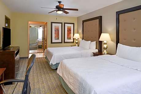 Queen Suite with Two Queen Beds - Non-Smoking