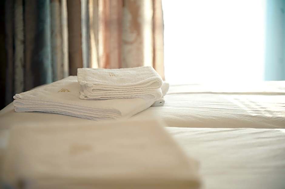 Georgio Seaside Hotel