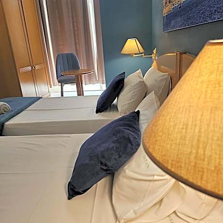 Triple Room with Sea View