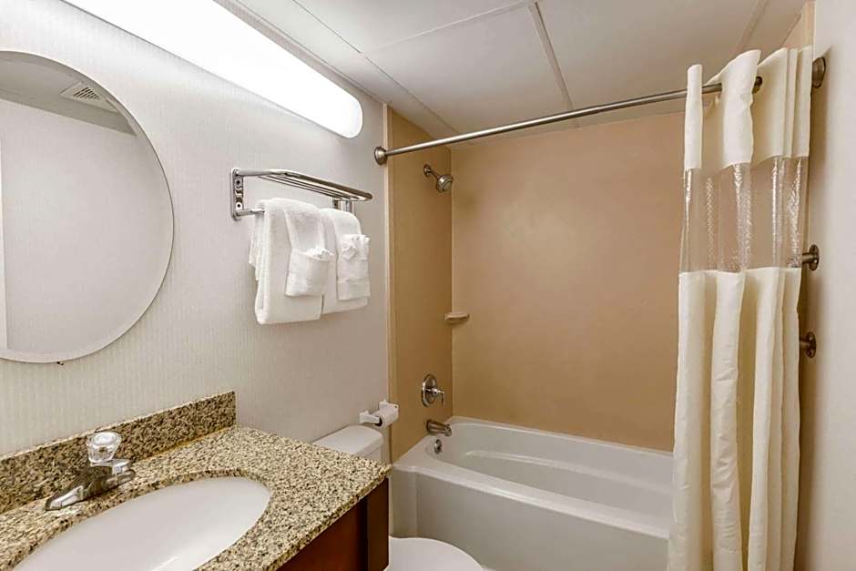 Travelodge Inn & Suites by Wyndham Albany