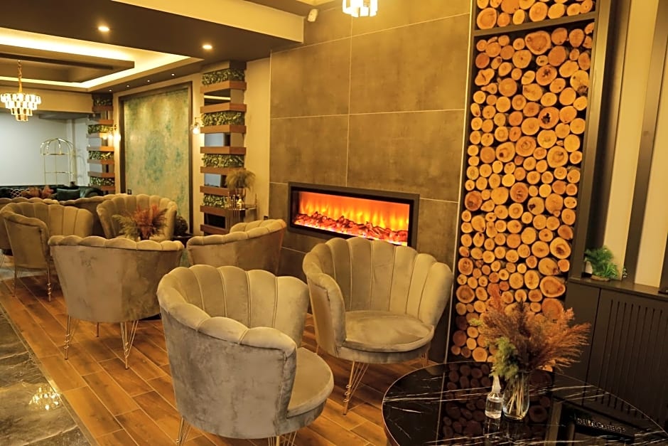 Grand Zara Hotel