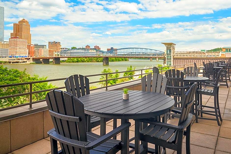 Sheraton Pittsburgh Hotel At Station Square