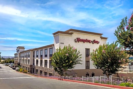 Hampton Inn By Hilton And Suites Norco