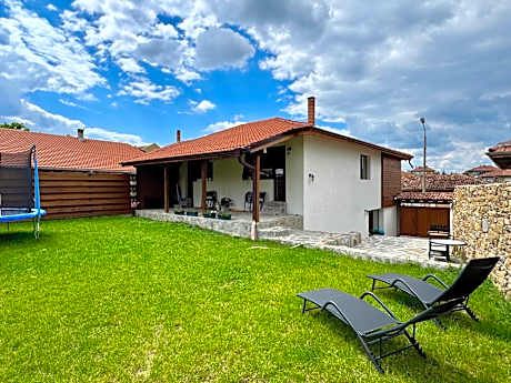 Петропавловската Къща