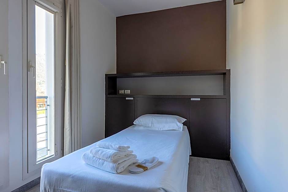 Wall Art Hotel & Residence