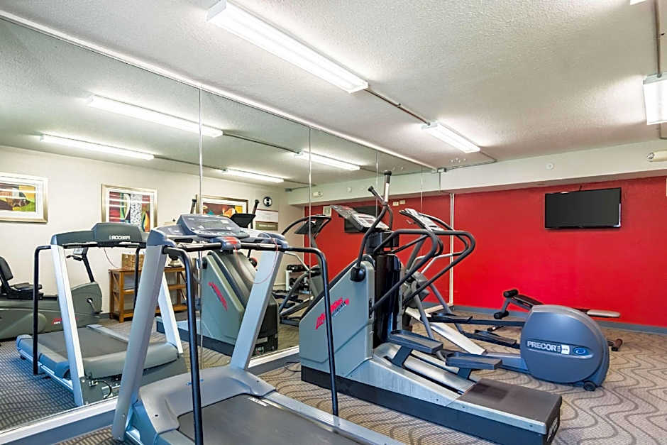 Clarion Inn & Suites Russellville I-40