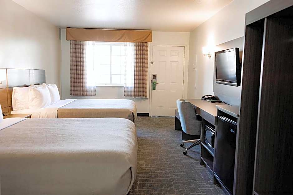 Quality Inn & Suites Lathrop