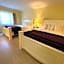 Hollywood Celebrity Hotel