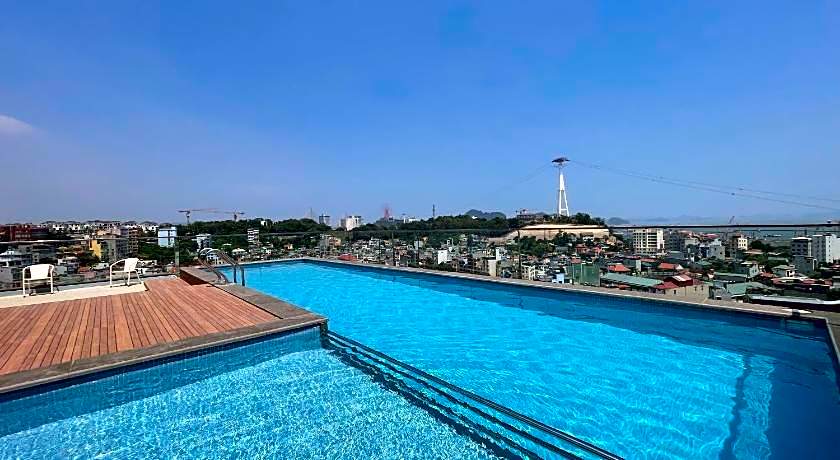 The Light Hotel Halong