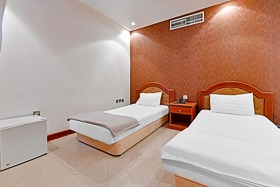 OYO 118 Revira Hotel