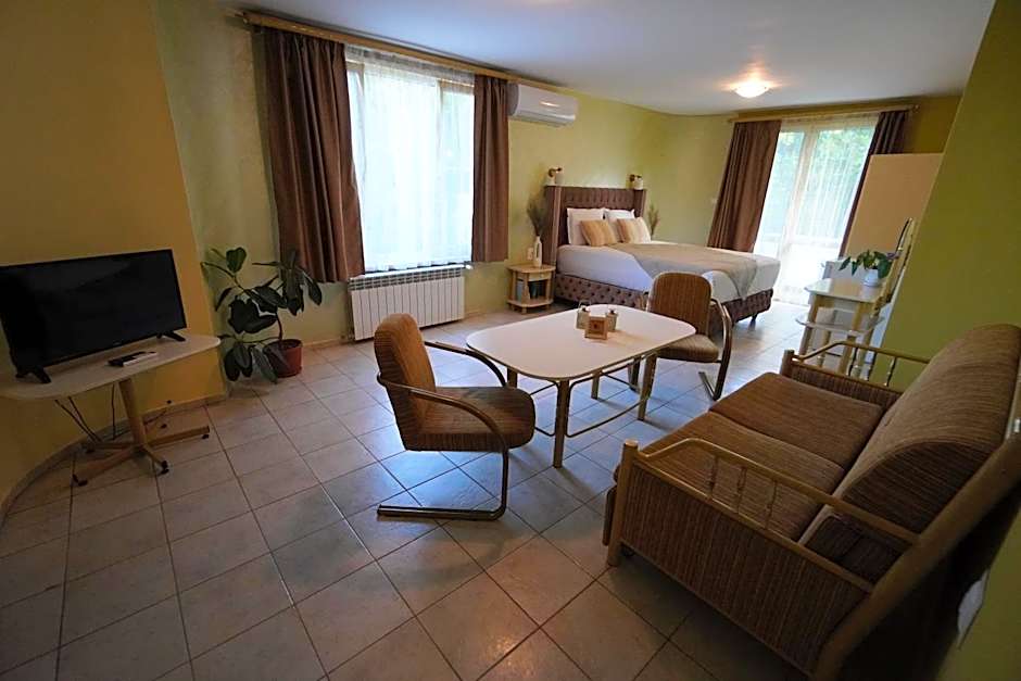 Jeweller Hotel