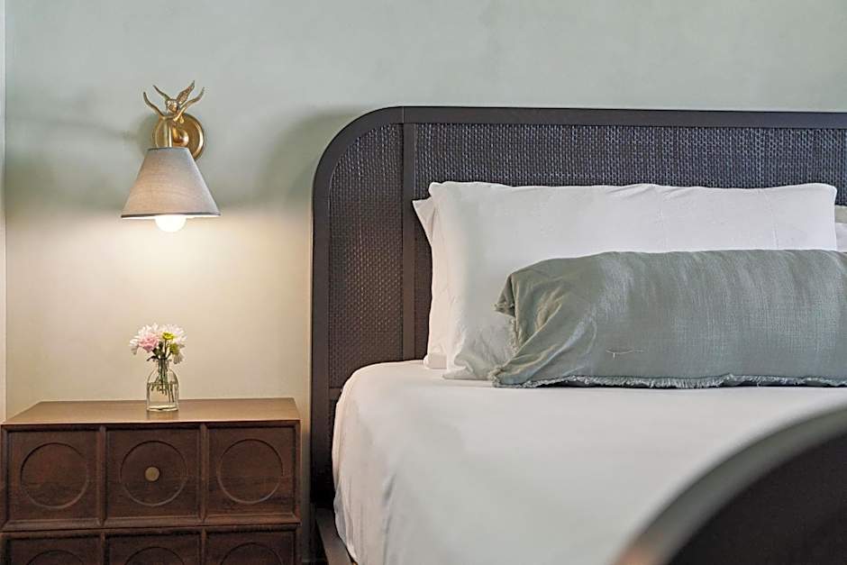 The Starlight Motor Inn