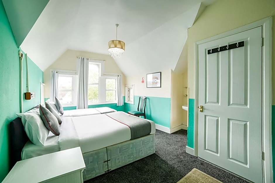 Devine Beach Hotel, Westcliff Southend-On-Sea