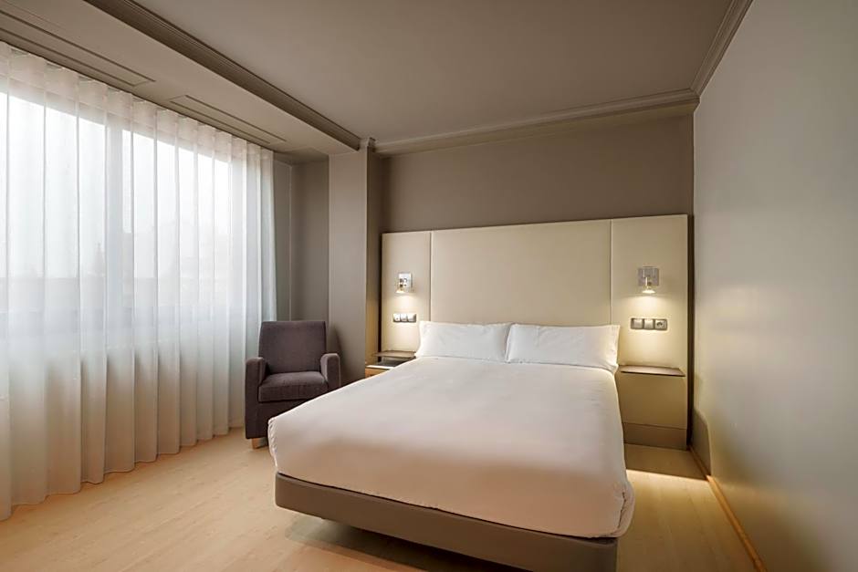 Hotel Almirante