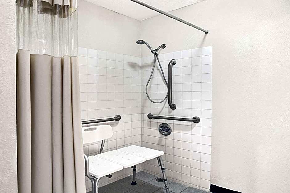 Super 8 by Wyndham West Memphis