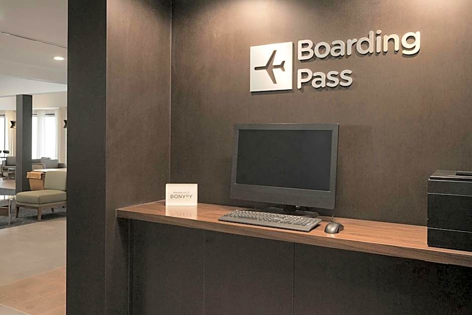 Courtyard by Marriott Louisville East