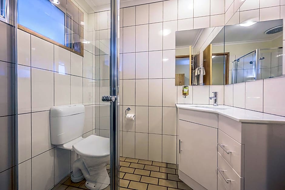 AAt 28 Goldsmith Motel