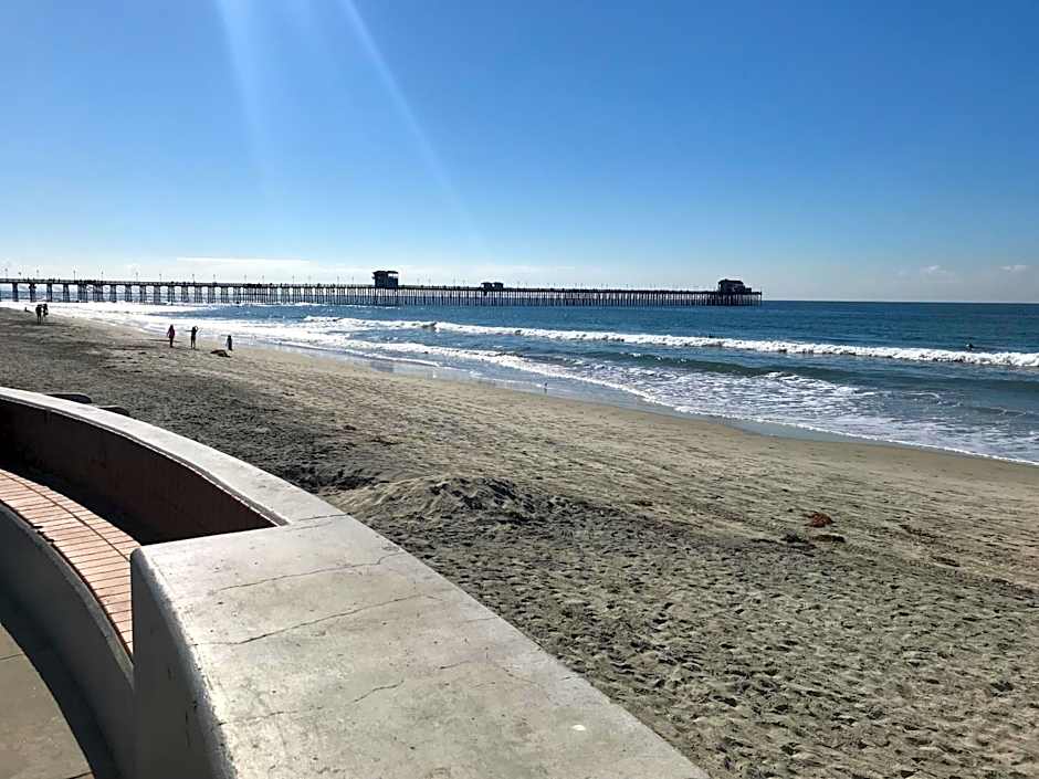 Days Inn by Wyndham Oceanside