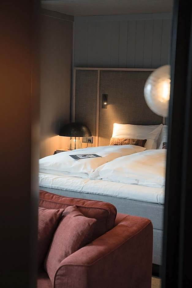 Henningsvær Bryggehotell - by Classic Norway Hotels