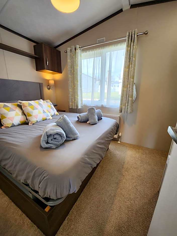 Pemberton Avon pitch 30 Creek Caravan Park dog friendly