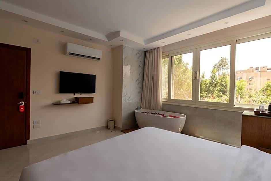 Dream Inn Pyramids View