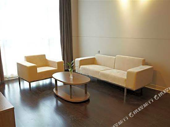 Haiyue Huantu Hotel (Zhongqi Store)