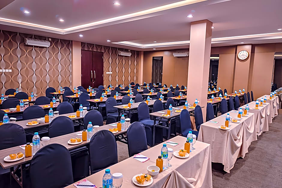 Viva Hotel Kediri Azana Hotels Collection