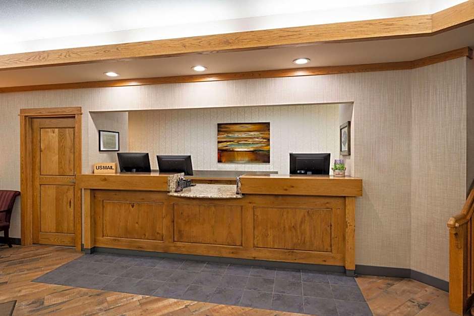 Days Inn & Suites by Wyndham Bozeman