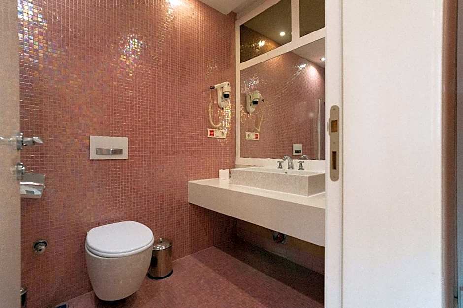 Golden Pars Hotel