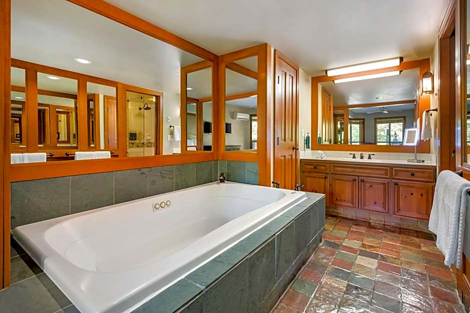 Hilton Grand Vacations Club Whistler