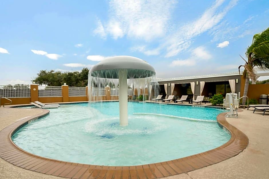 La Quinta by Wyndham Rockport - Fulton